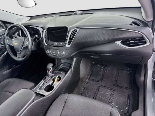 Used 2025 Chevrolet Malibu RS FWD image 27