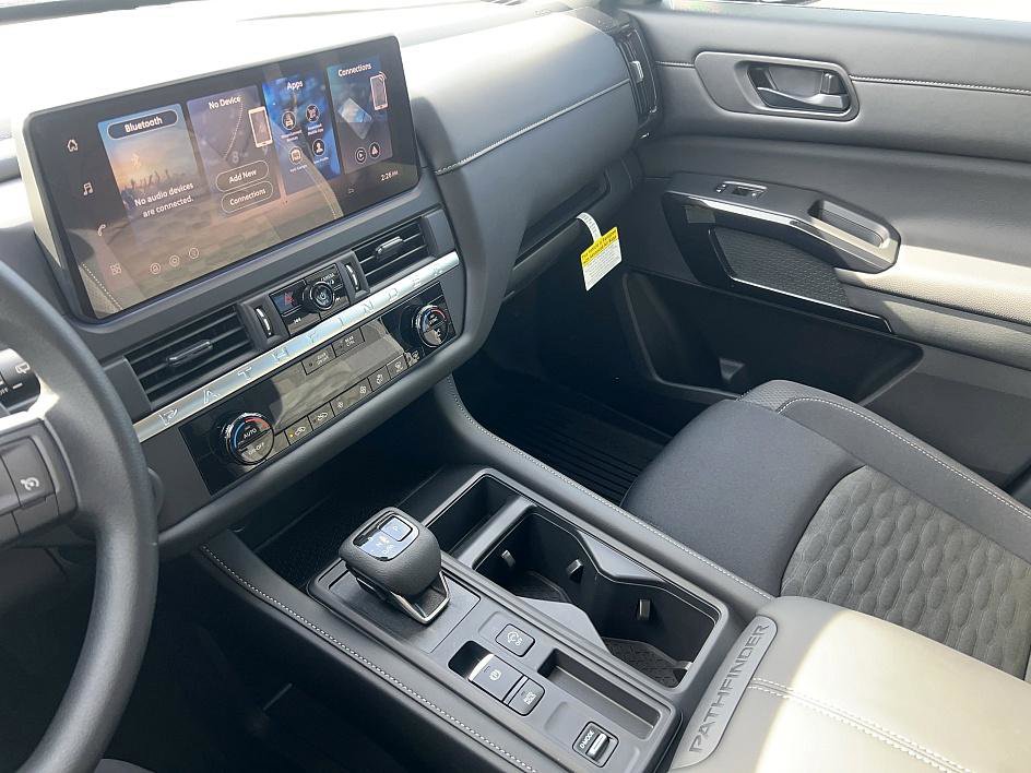 New 2026 Nissan Pathfinder S image 22