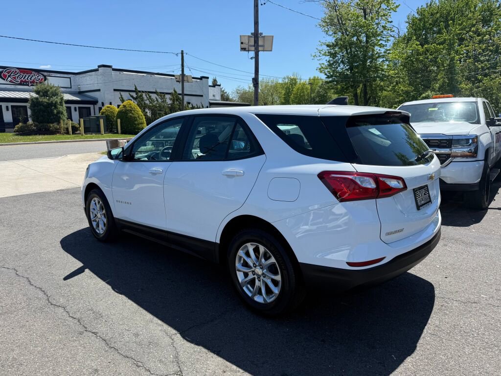 Used 2021 Chevrolet Equinox LS FWD image 5