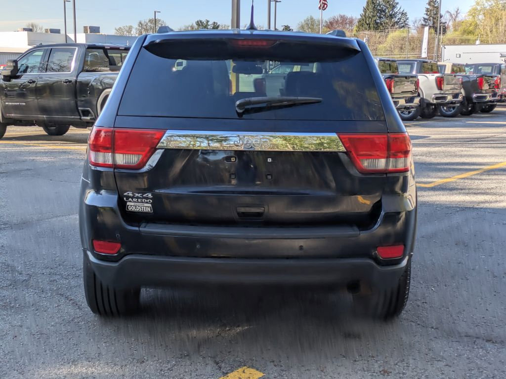 Used 2011 Jeep Grand Cherokee Laredo AWD/4WD image 6