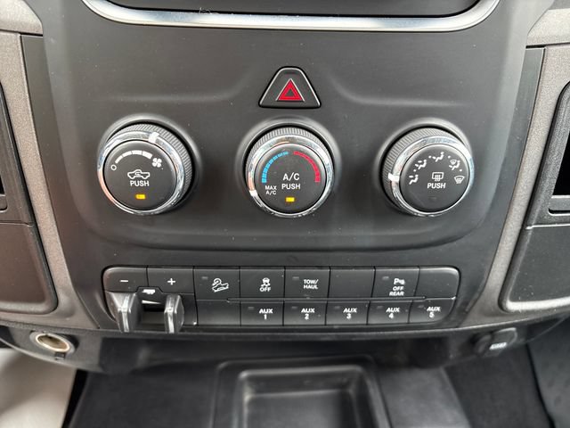 Used 2018 RAM 2500 Tradesman w/ Chrome Appearance Group AWD/4WD image 16