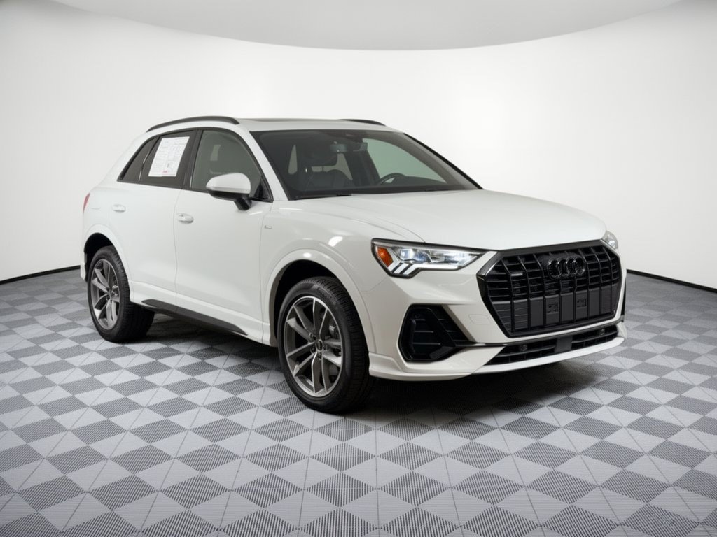 Certified 2025 Audi Q3 2.0T Premium w/ Convenience Package AWD/4WD image 7