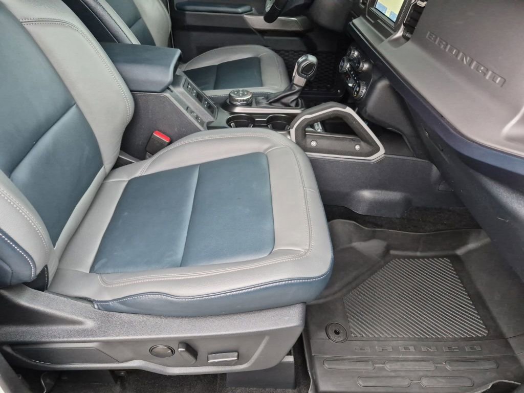 Used 2023 Ford Bronco Outer Banks image 17
