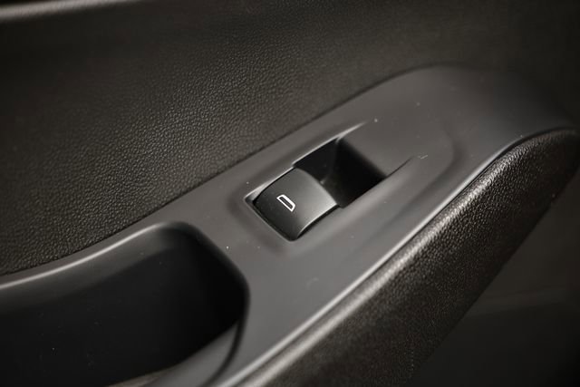 Used 2020 Chevrolet Traverse LT w/ Driver Confidence II Package image 23