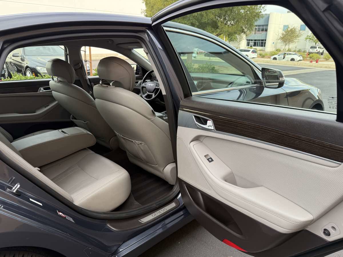 Used 2017 Genesis G80 3.8 image 54