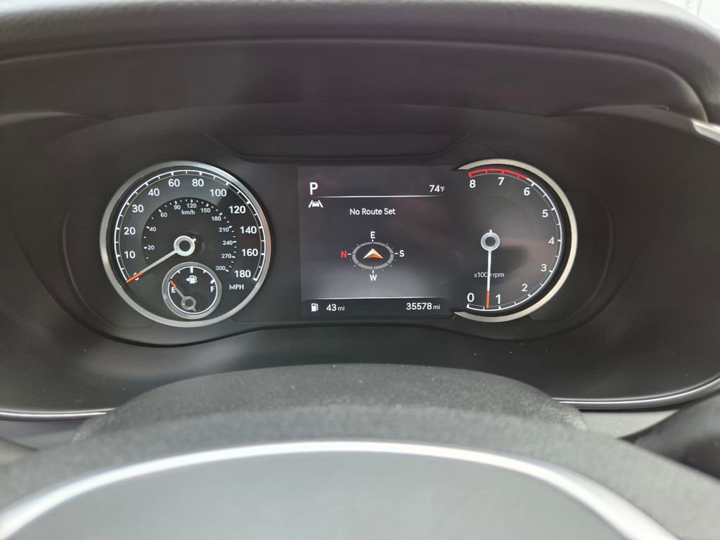 Used 2023 Genesis G70 3.3T image 28