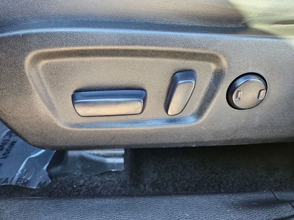 Used 2016 Toyota Highlander Plus image 26