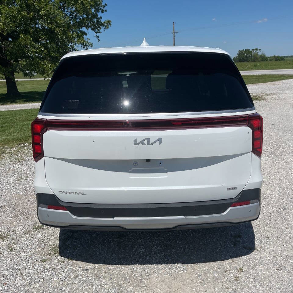 Used 2026 Kia Carnival LXS FWD image 5