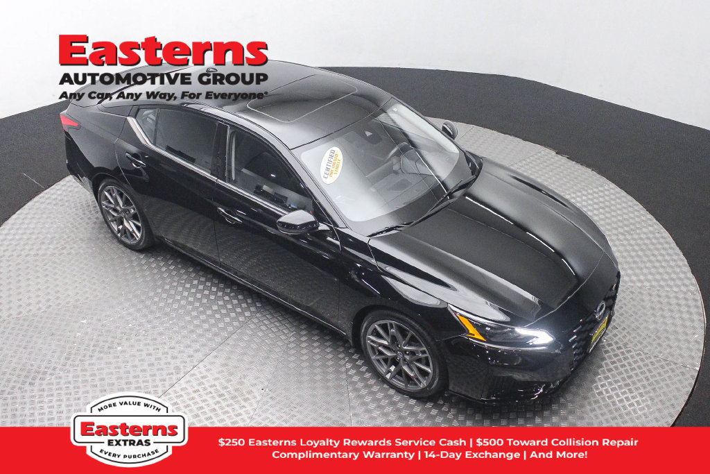 Used 2023 Nissan Altima 2.0 SR FWD image 4