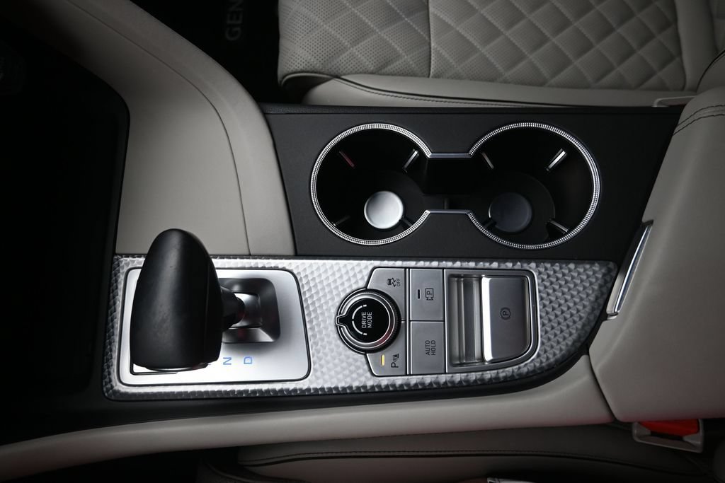 Used 2022 Genesis G70 3.3T RWD image 19