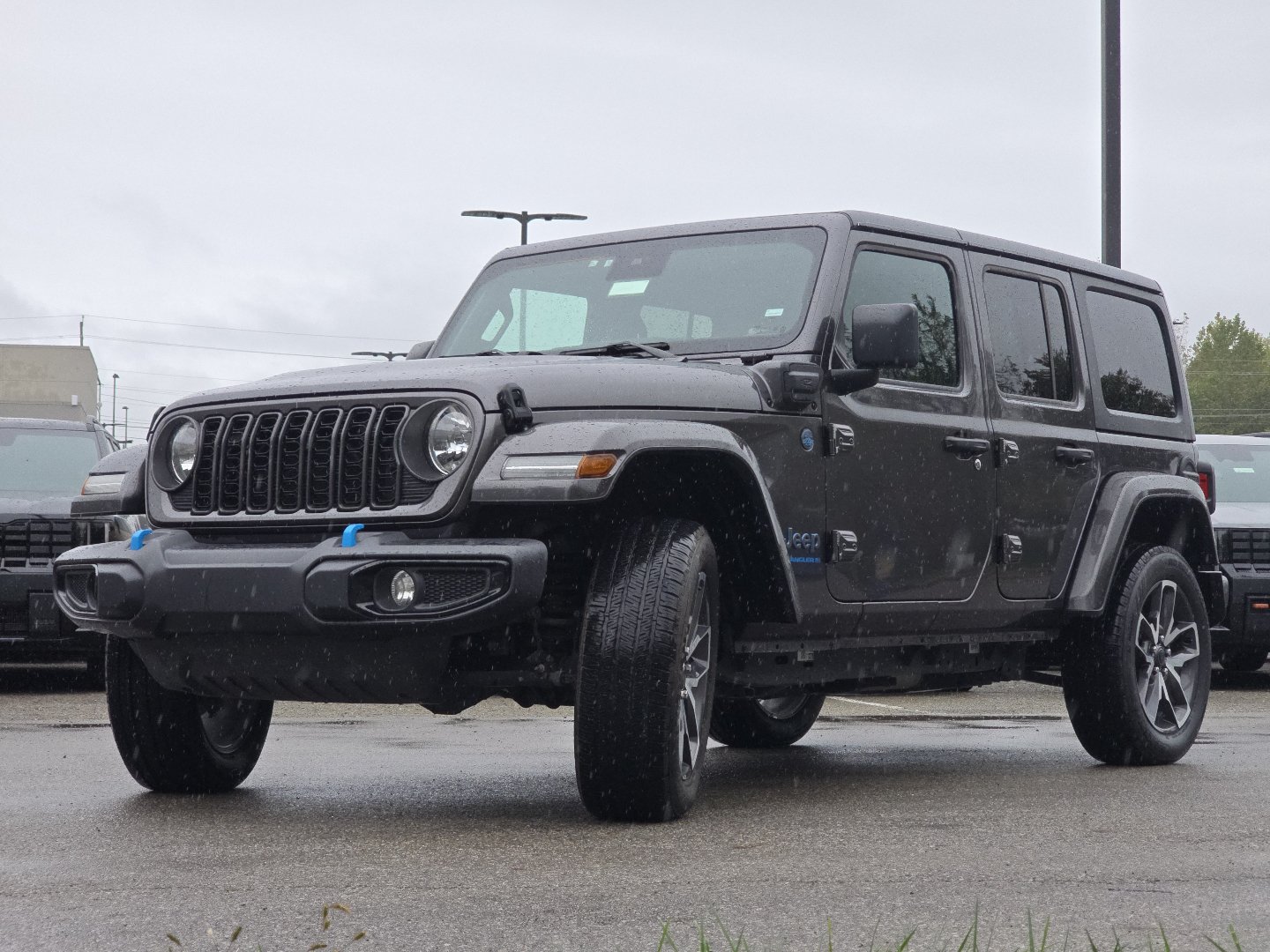 Used 2024 Jeep Wrangler Unlimited AWD/4WD image 10