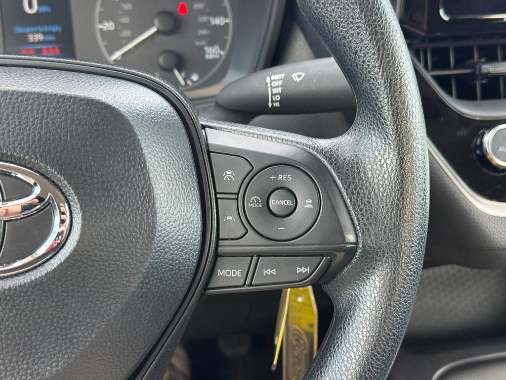 Used 2025 Toyota Corolla LE FWD image 22