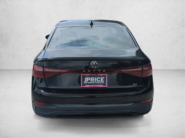 Used 2025 Volkswagen Jetta SE FWD image 7
