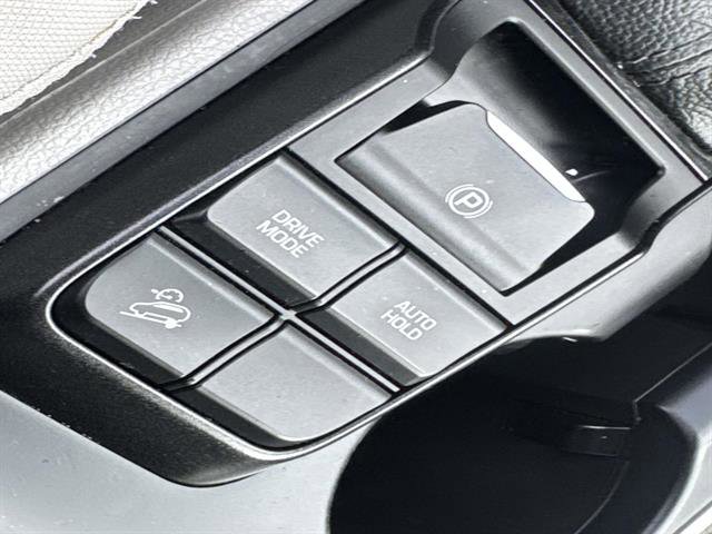 Used 2020 Hyundai Tucson SE w/ Winter Weather Package AWD/4WD image 19