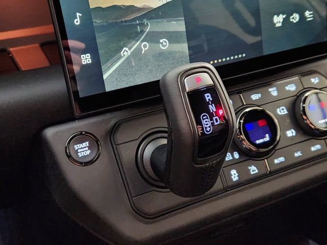 New 2026 Land Rover Defender 110 OCTA image 19