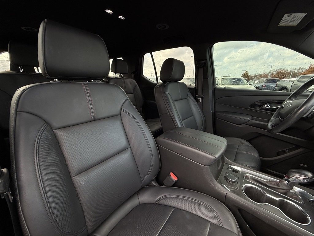Used 2022 Chevrolet Traverse RS image 31