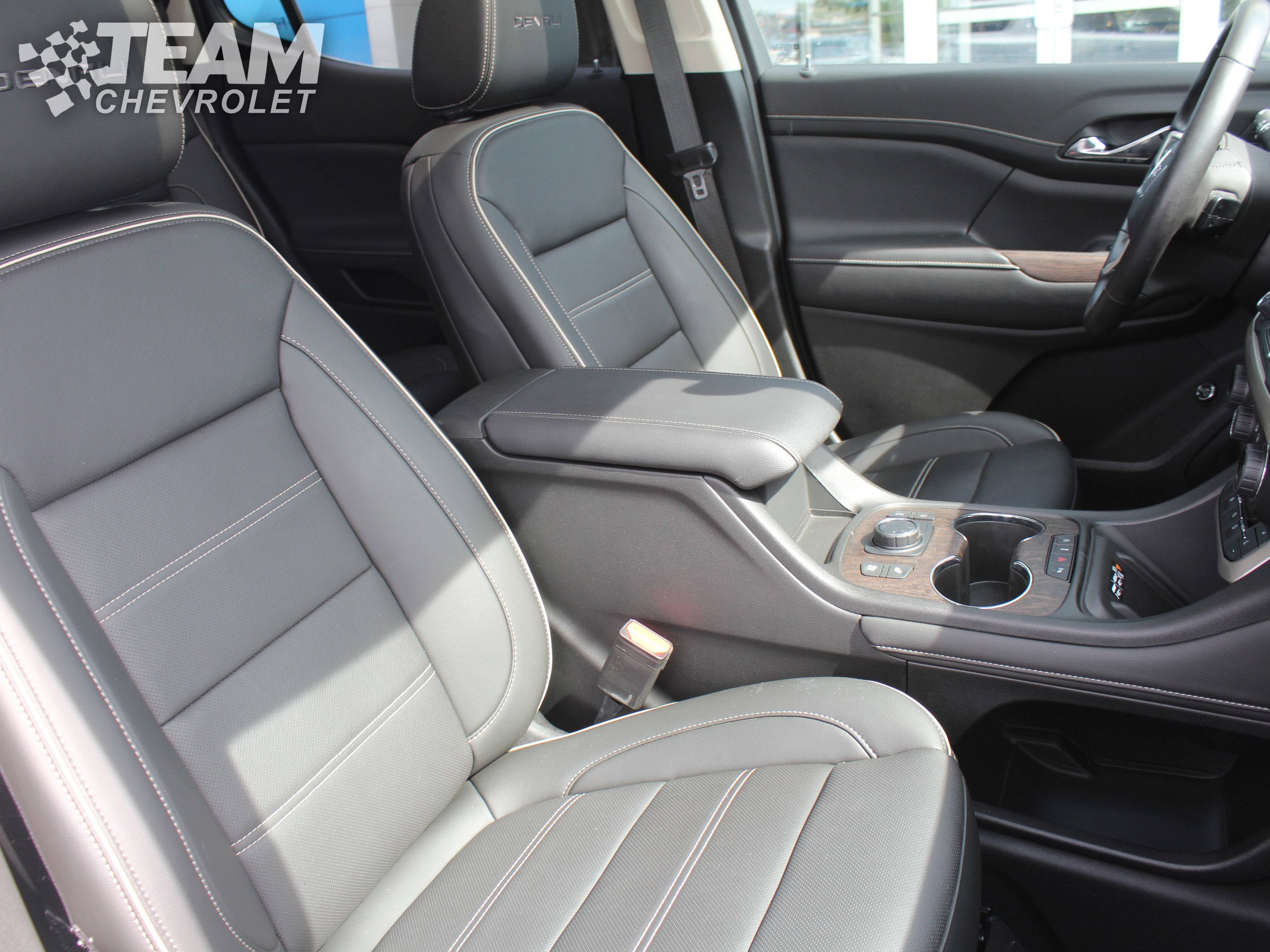 Used 2021 GMC Acadia Denali w/ Denali Ultimate Package AWD/4WD image 34