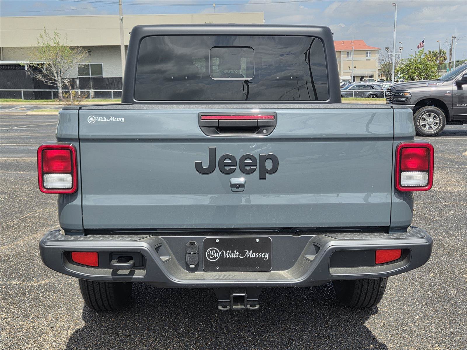 New 2025 Jeep Gladiator Sport AWD/4WD image 32
