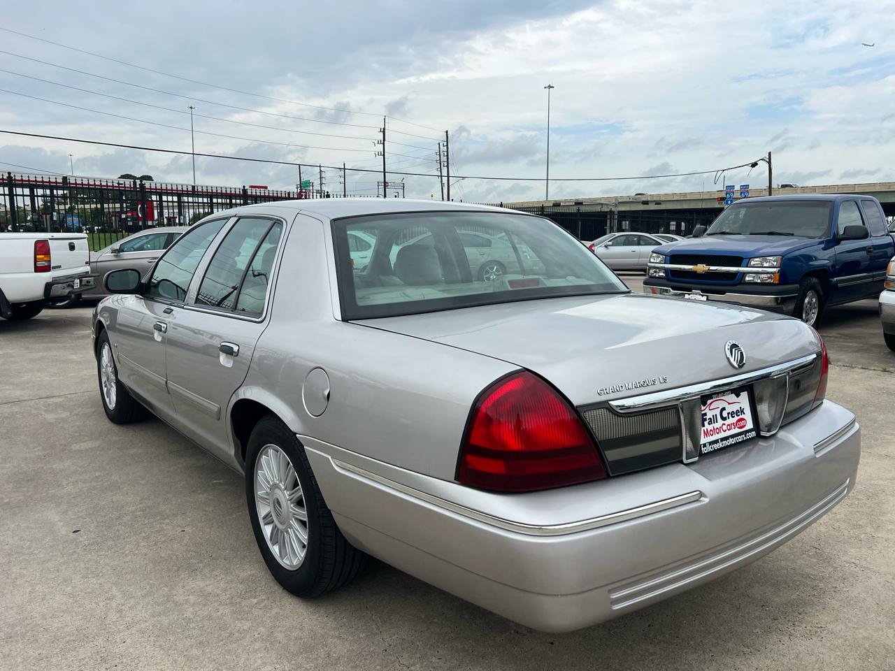 Used 2009 Mercury Grand Marquis LS RWD image 4