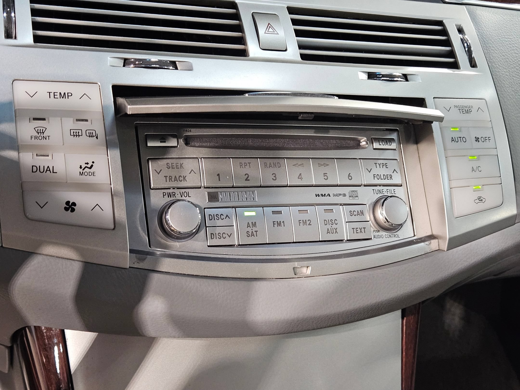Used 2009 Toyota Avalon XLS FWD image 31