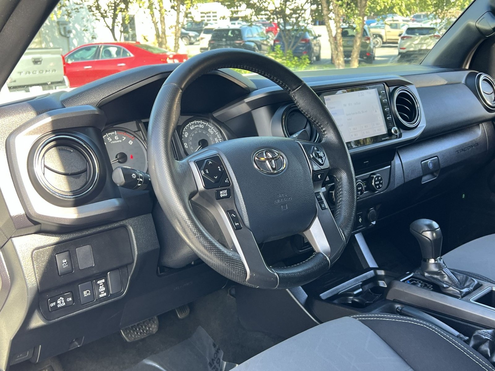 Used 2020 Toyota Tacoma TRD Off-Road w/ Technology Package AWD/4WD image 15
