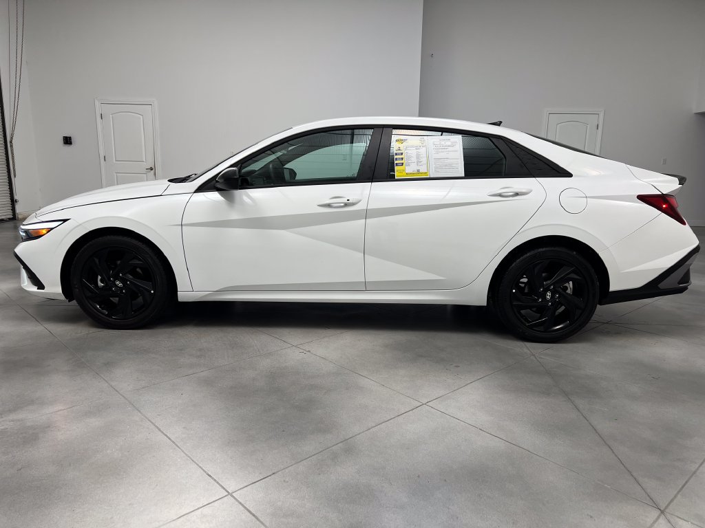 Used 2026 Hyundai Elantra Sport FWD image 5