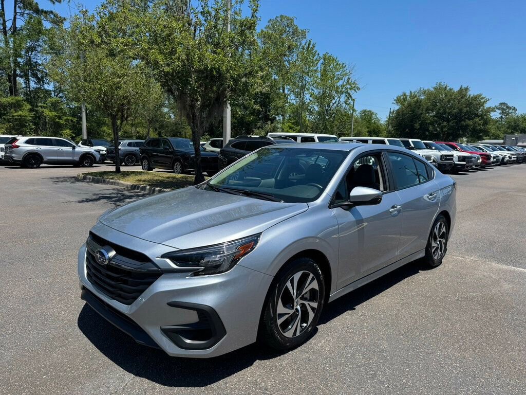 Used 2025 Subaru Legacy Premium AWD/4WD image 1