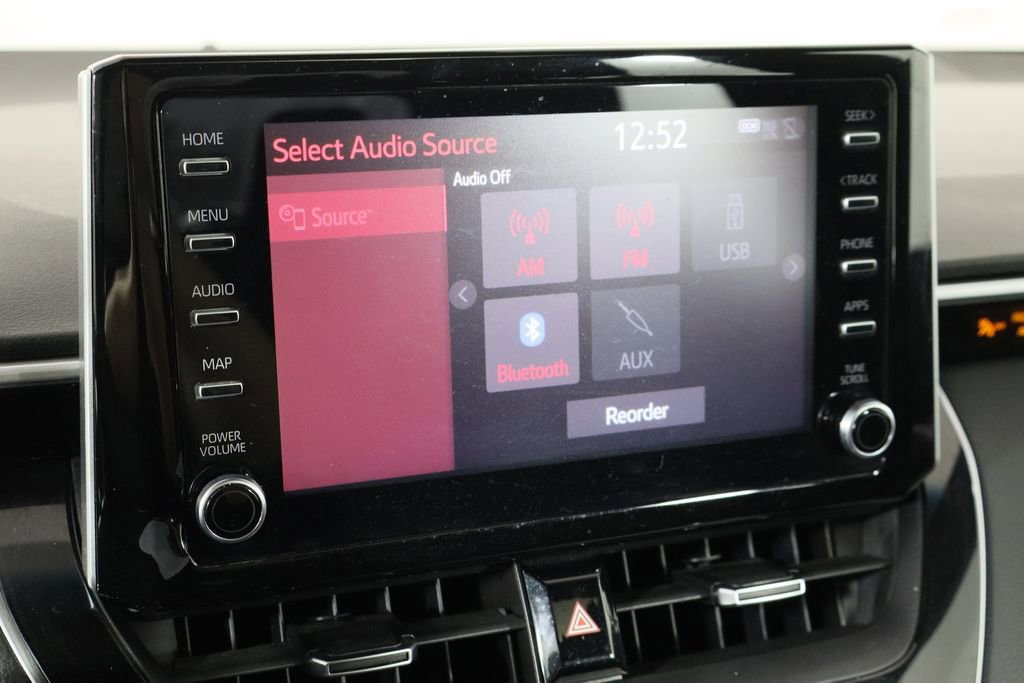 Used 2020 Toyota Corolla SE w/ SE Premium Package image 27