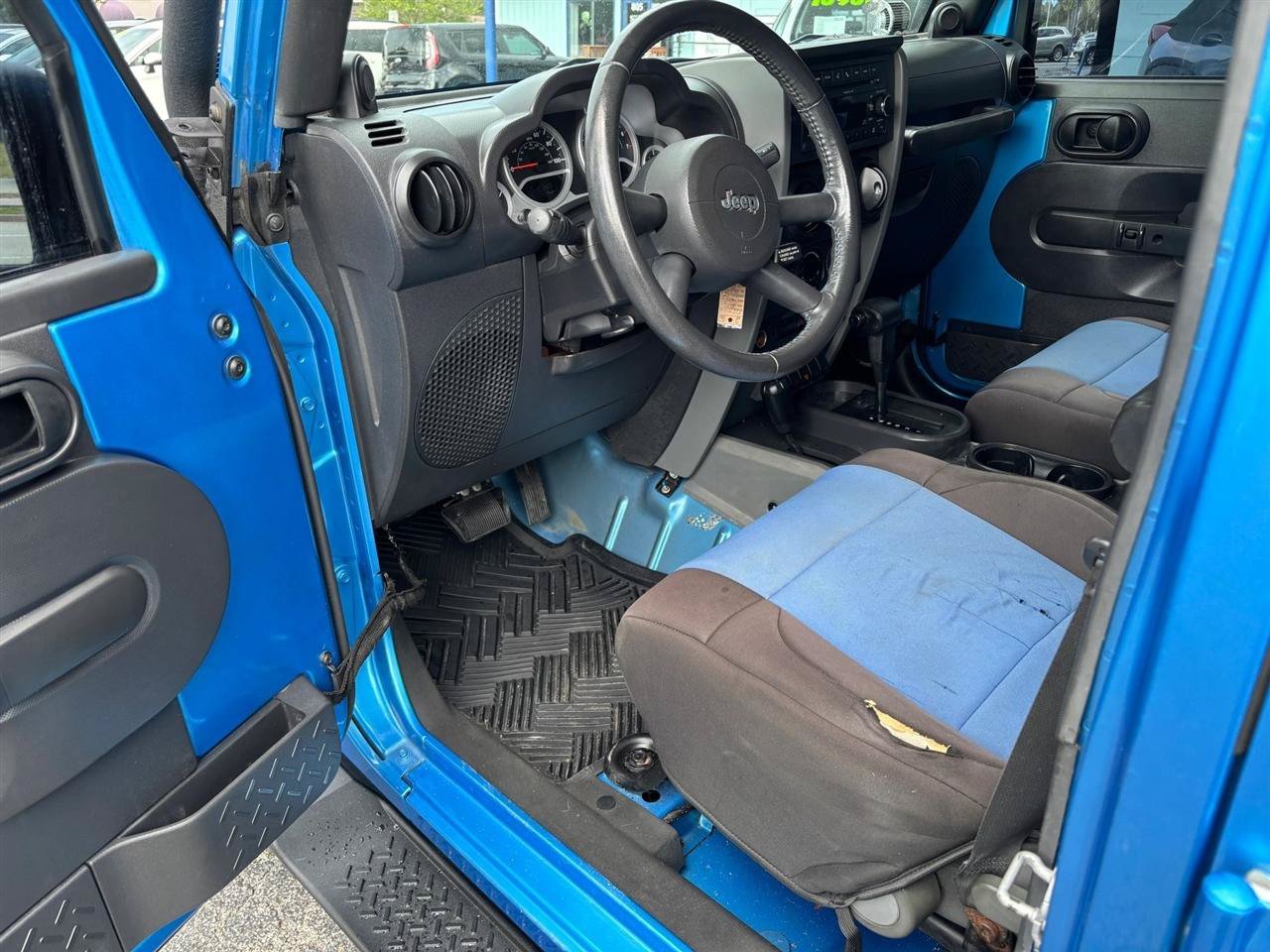 Used 2010 Jeep Wrangler Unlimited Sport AWD/4WD image 9