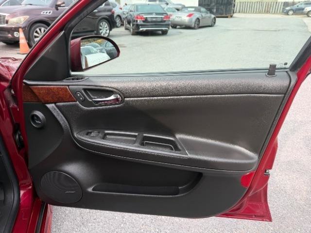 Used 2011 Chevrolet Impala LT w/ Luxury Edition Package image 33