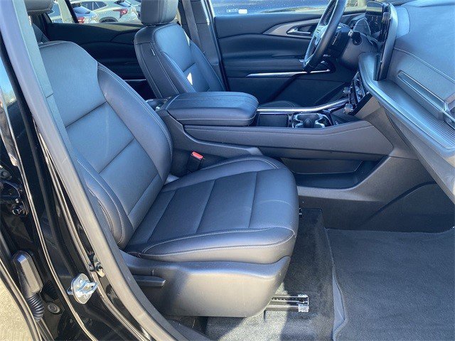 Certified 2025 Chevrolet Traverse LT image 28