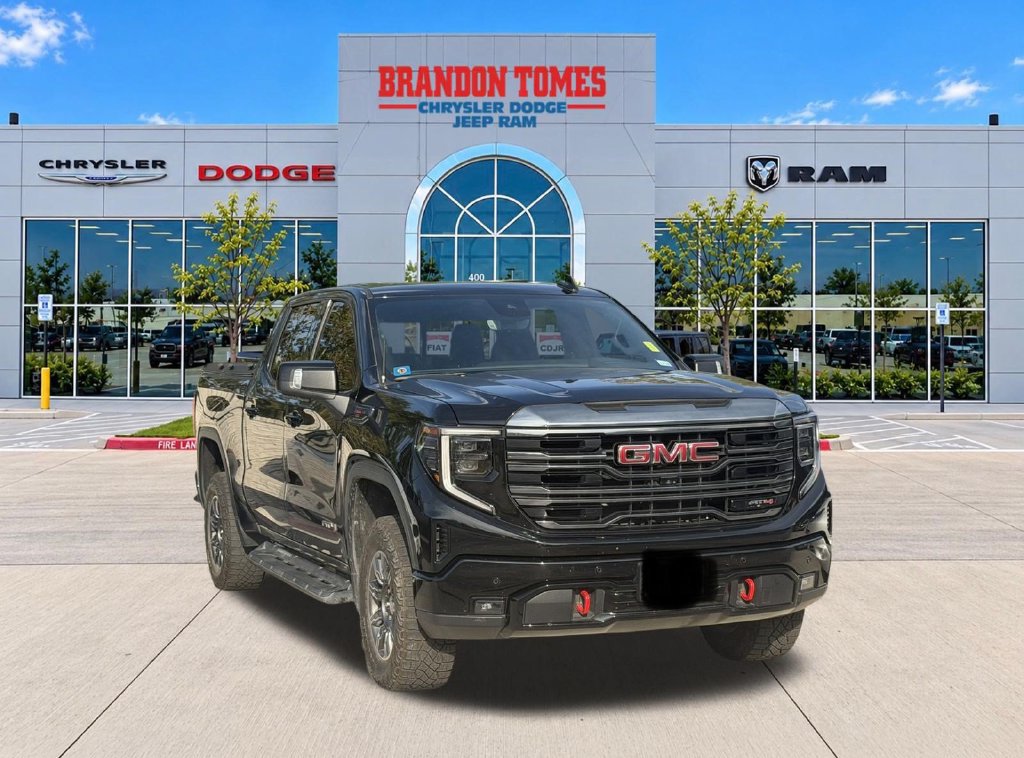 Used 2024 GMC Sierra 1500 AT4 w/ Technology Package AWD/4WD image 1