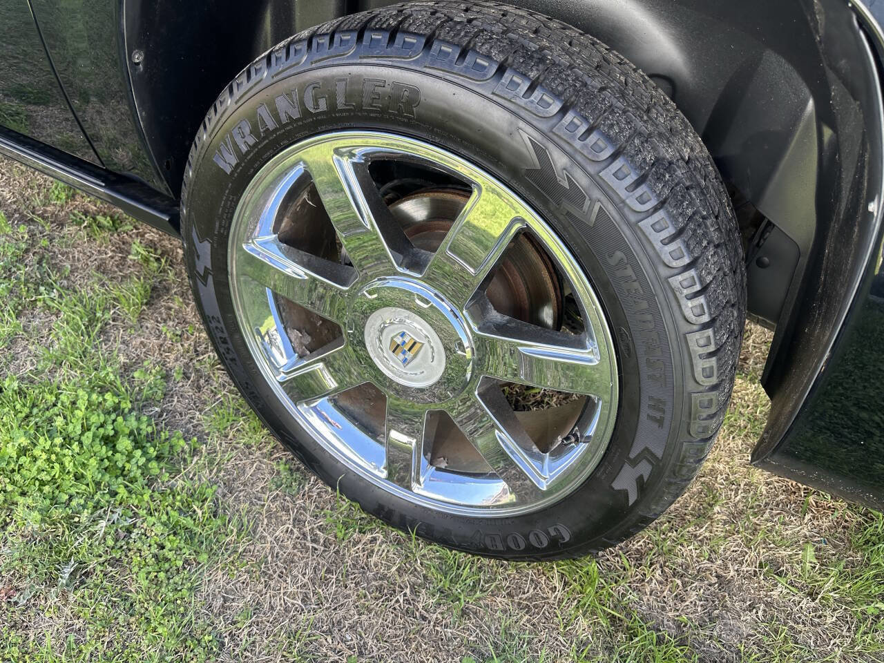 Used 2012 Cadillac Escalade EXT Premium image 11