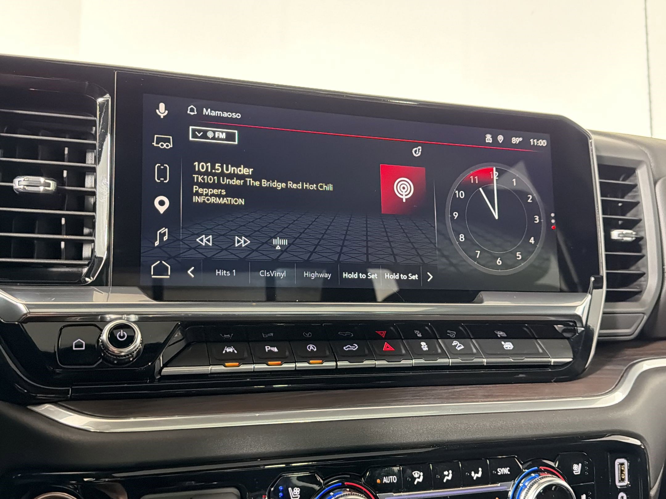 Used 2026 GMC Sierra 1500 SLT w/ SLT Premium Plus Package image 23