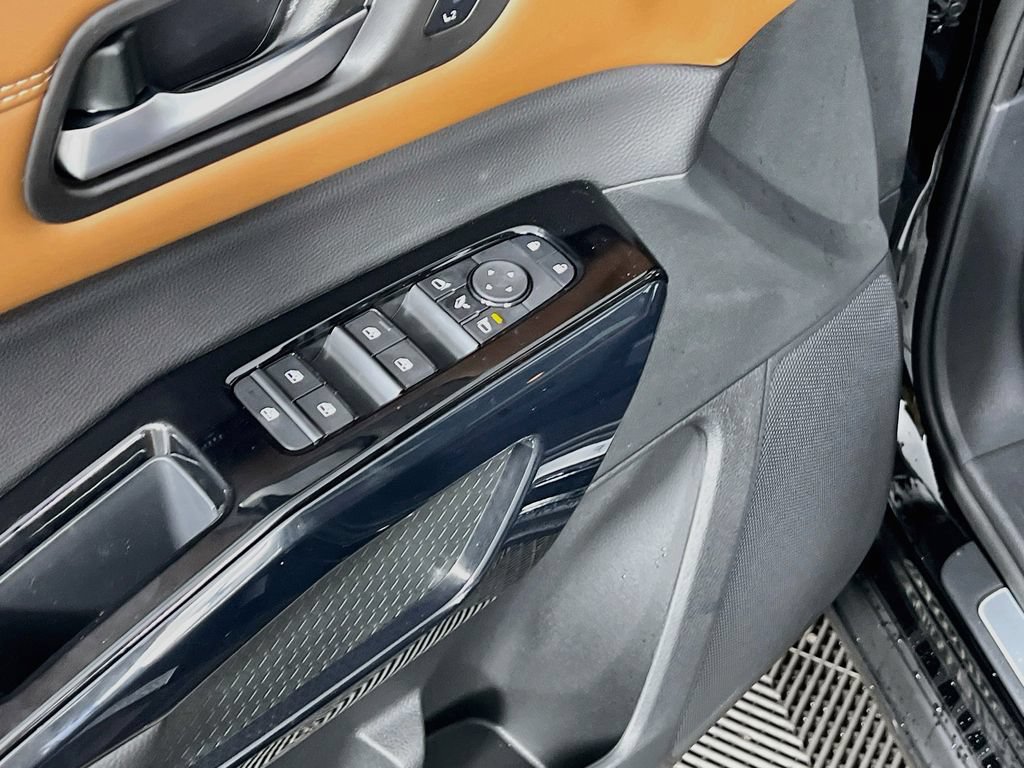 New 2026 Nissan Pathfinder Platinum AWD/4WD image 16