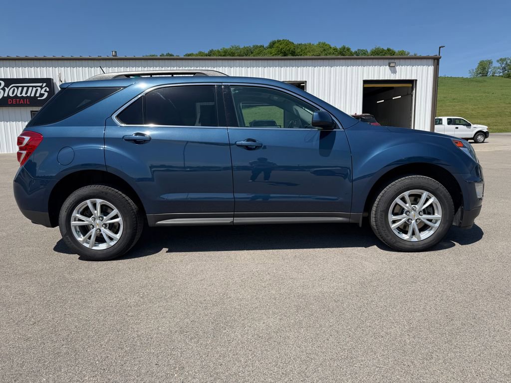 Used 2017 Chevrolet Equinox LT w/ Convenience Package FWD image 4