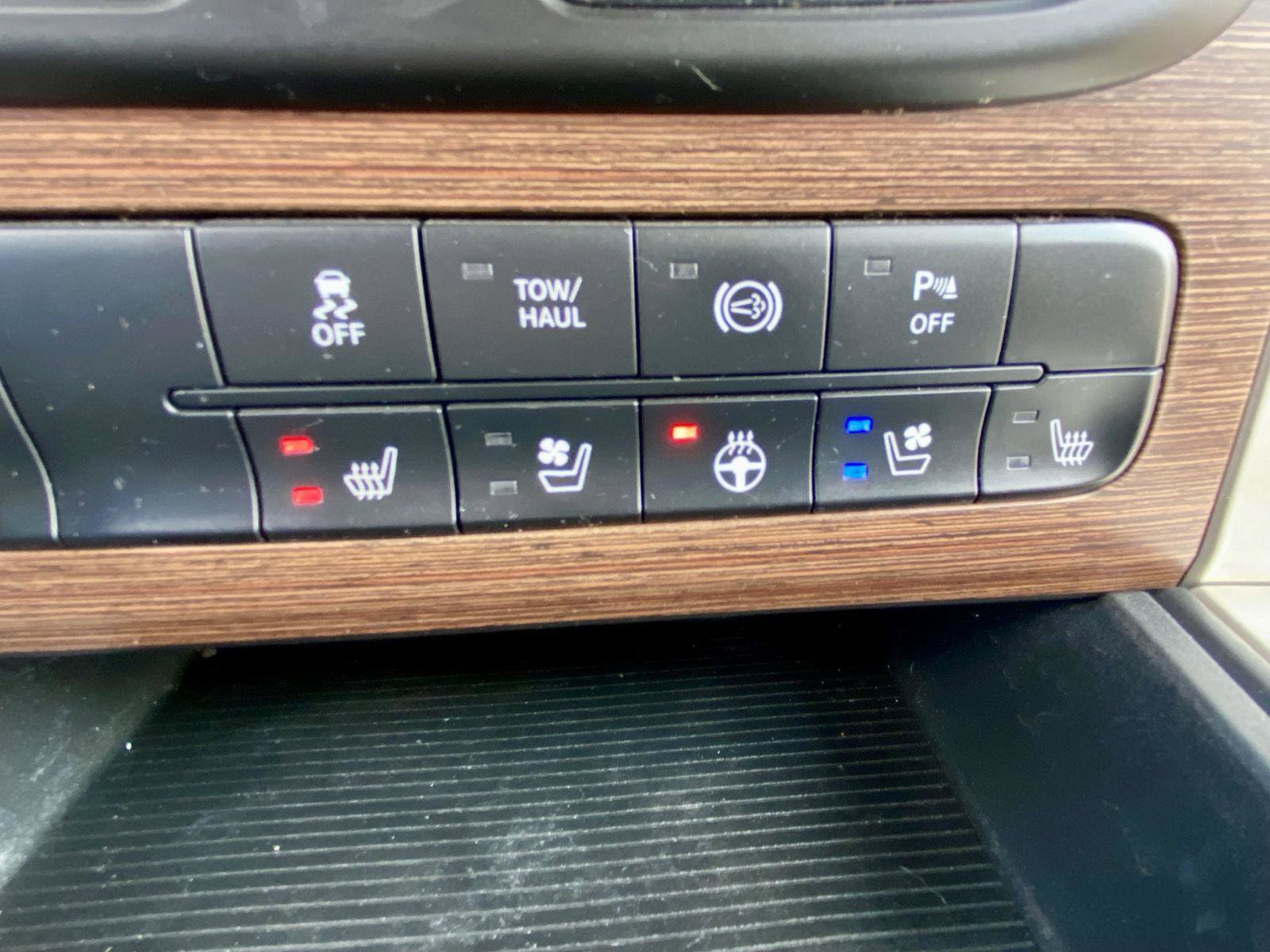 Used 2015 RAM 2500 Laramie w/ Convenience Group image 5