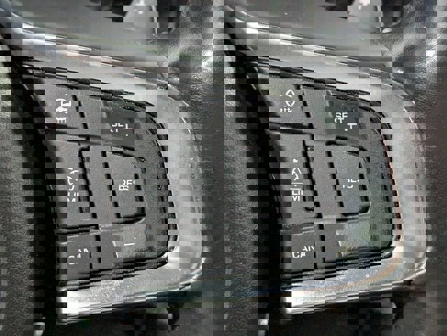 Used 2019 Jaguar XF Prestige image 32