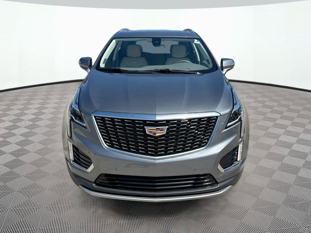 Used 2020 Cadillac XT5 Premium Luxury w/ LPO, Floor Liner Package FWD image 2