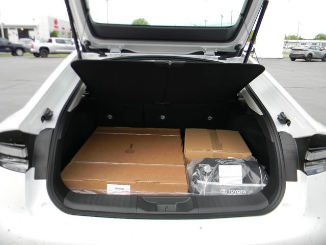 New 2026 Toyota Prius Plug-In Hybrid FWD image 18