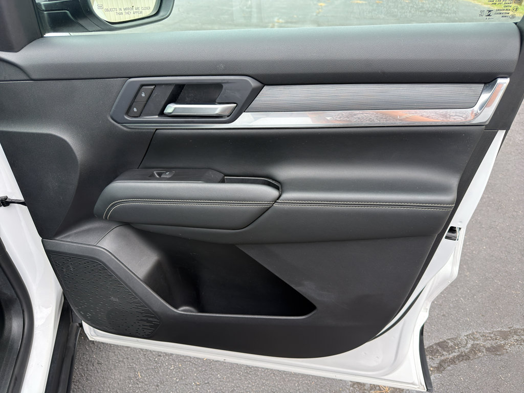 Used 2025 GMC Terrain Elevation FWD image 28