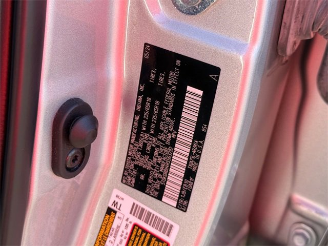 Used 2024 Toyota Highlander XLE image 27