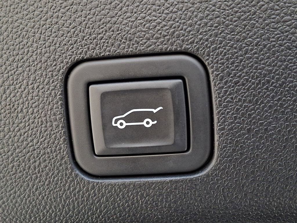 Used 2023 Chevrolet Tahoe LT w/ Luxury Package image 30