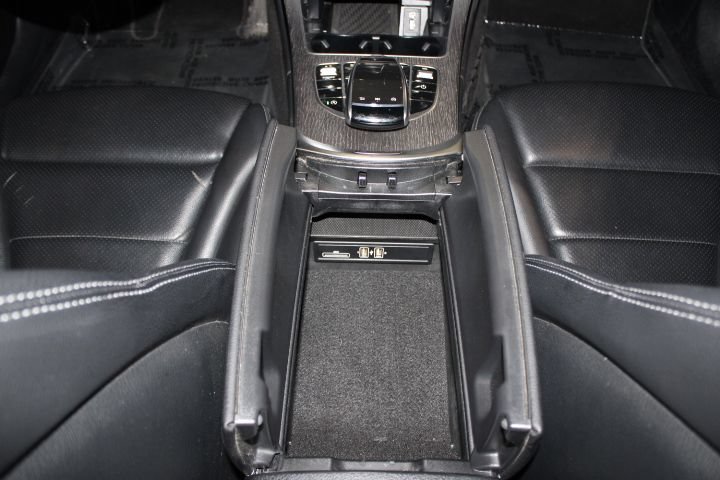 Used 2019 Mercedes-Benz C 300 4MATIC Sedan image 30