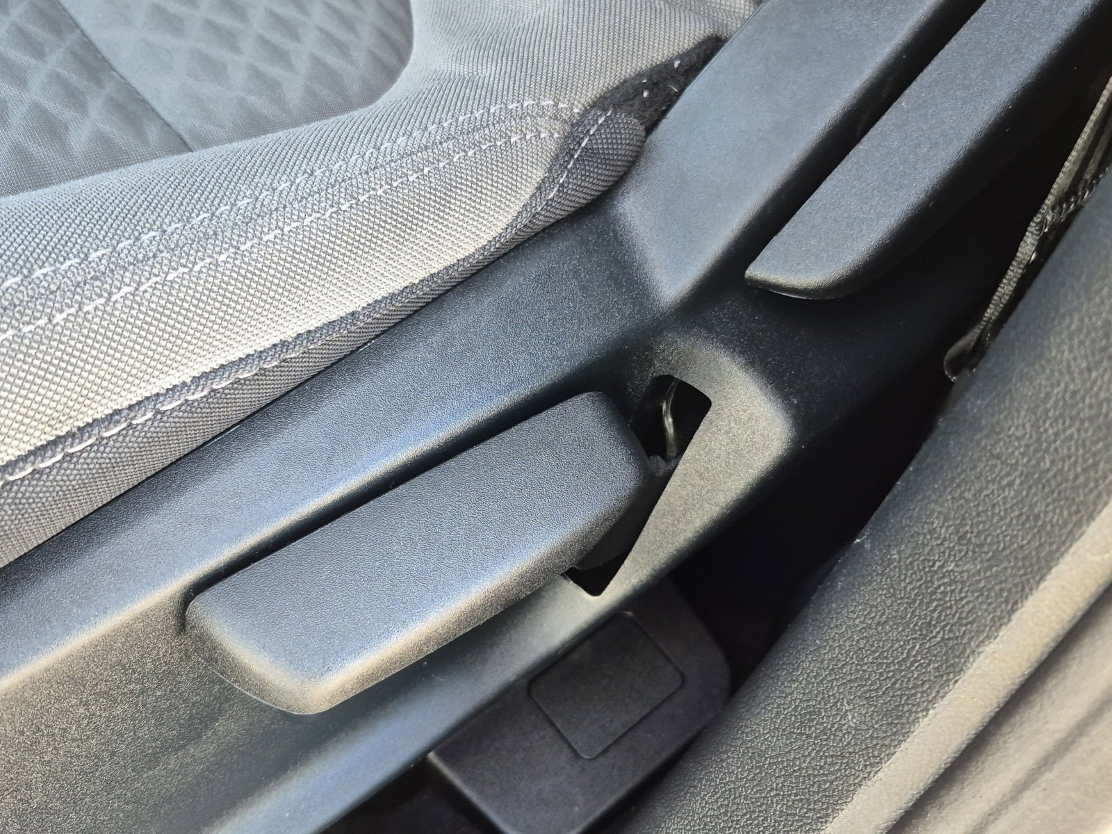 Used 2022 Ford Escape SE image 15