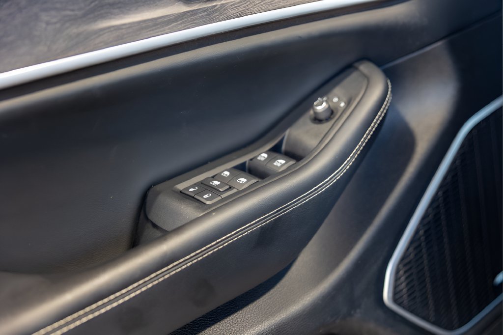 Used 2023 Jeep Grand Cherokee 4WD 4xe image 33