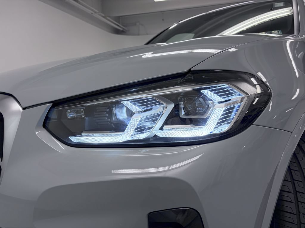 Used 2022 BMW X3 xDrive30i w/ M Sport Package 2 AWD/4WD image 12