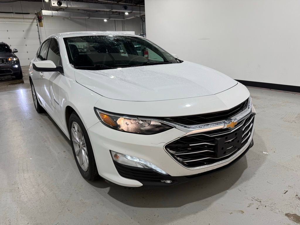Used 2022 Chevrolet Malibu LT FWD image 4