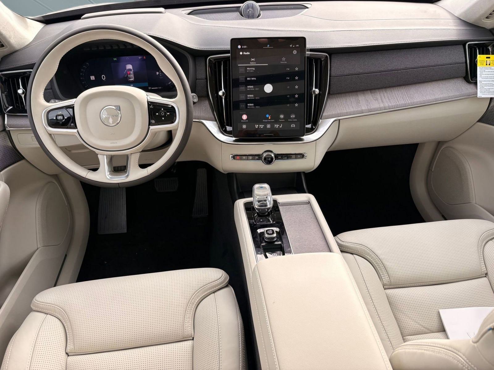New 2026 Volvo XC90 B6 Ultra w/ Lounge Package image 17
