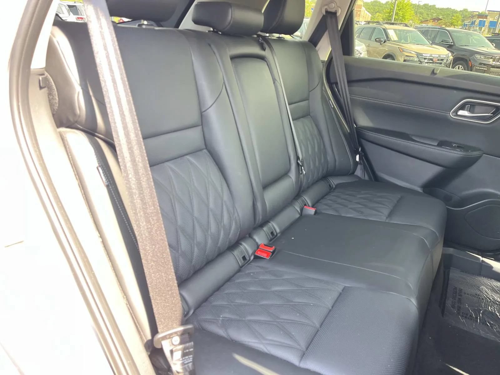 Used 2025 Nissan Rogue Platinum w/ Tech Package FWD image 25